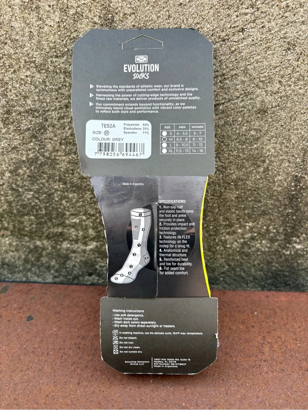 Evolution Socks Unisex Medium M6.5-8 W8-10 Technical Ski Snowboard Grey NWT